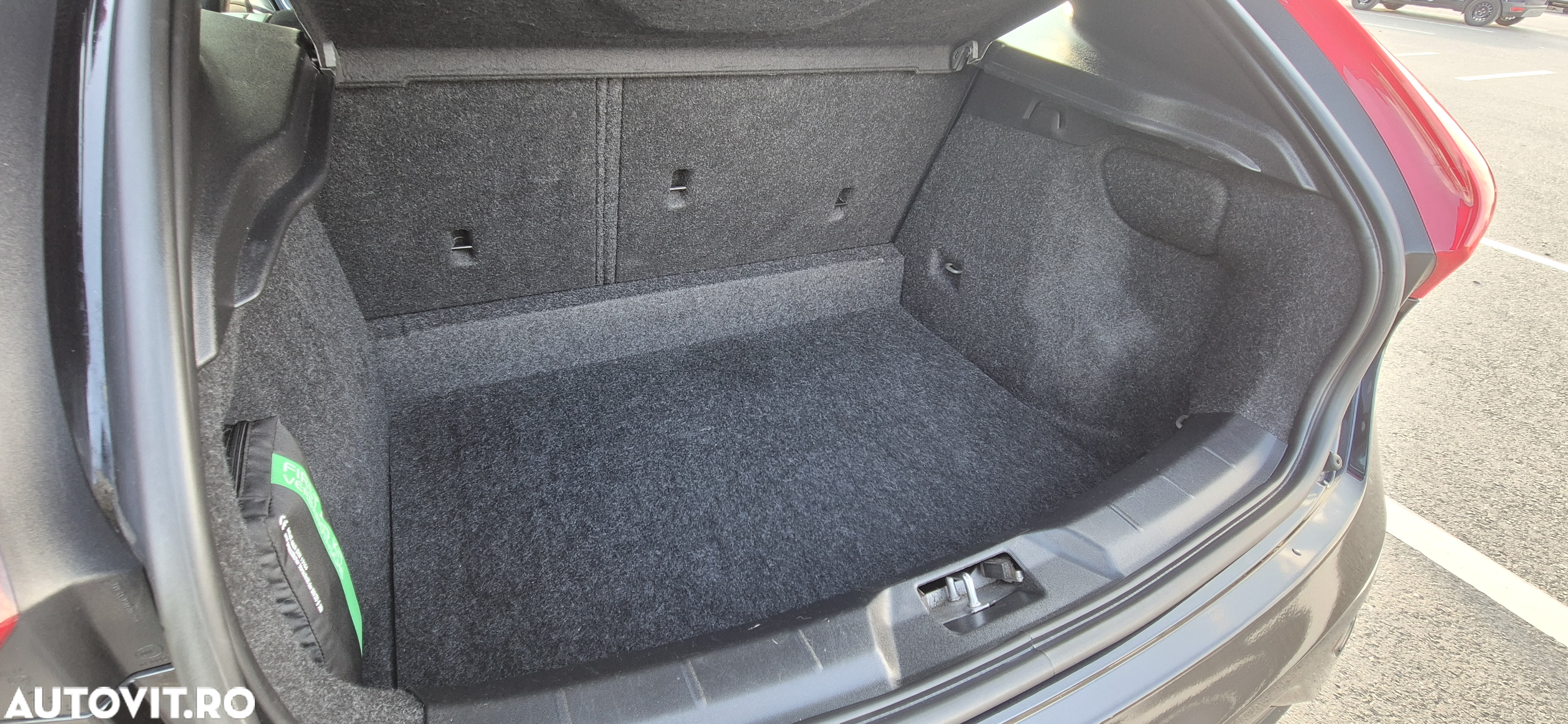 Volvo V40 D2 94g Kinetic - 34