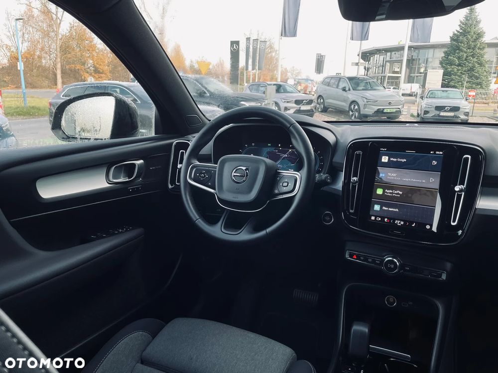 Volvo XC 40 B3 Plus Dark - 21