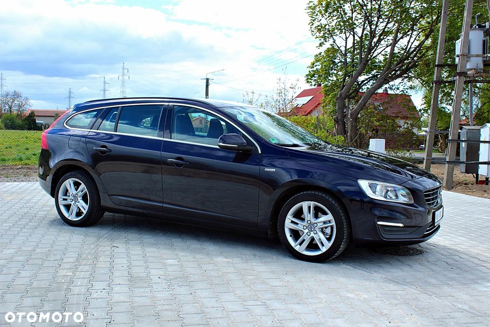 Volvo V60 D2 Geartronic Momentum - 4