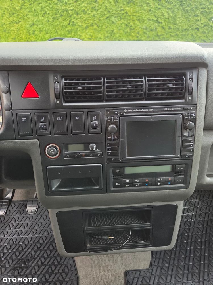 Volkswagen Multivan - 27