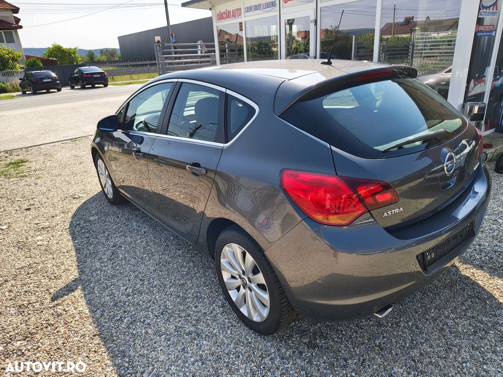 Opel Astra 1.4 Turbo Cosmo - 10