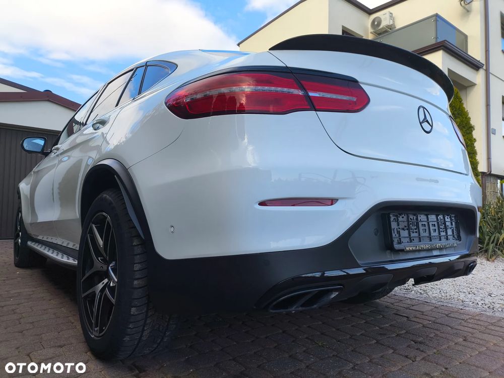 Mercedes-Benz GLC 300 4Matic 9G-TRONIC AMG Line - 8