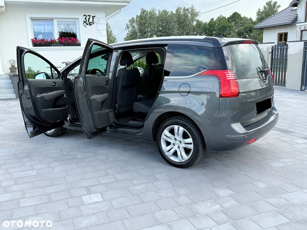 Peugeot 5008 HDI 115 Allure - 11