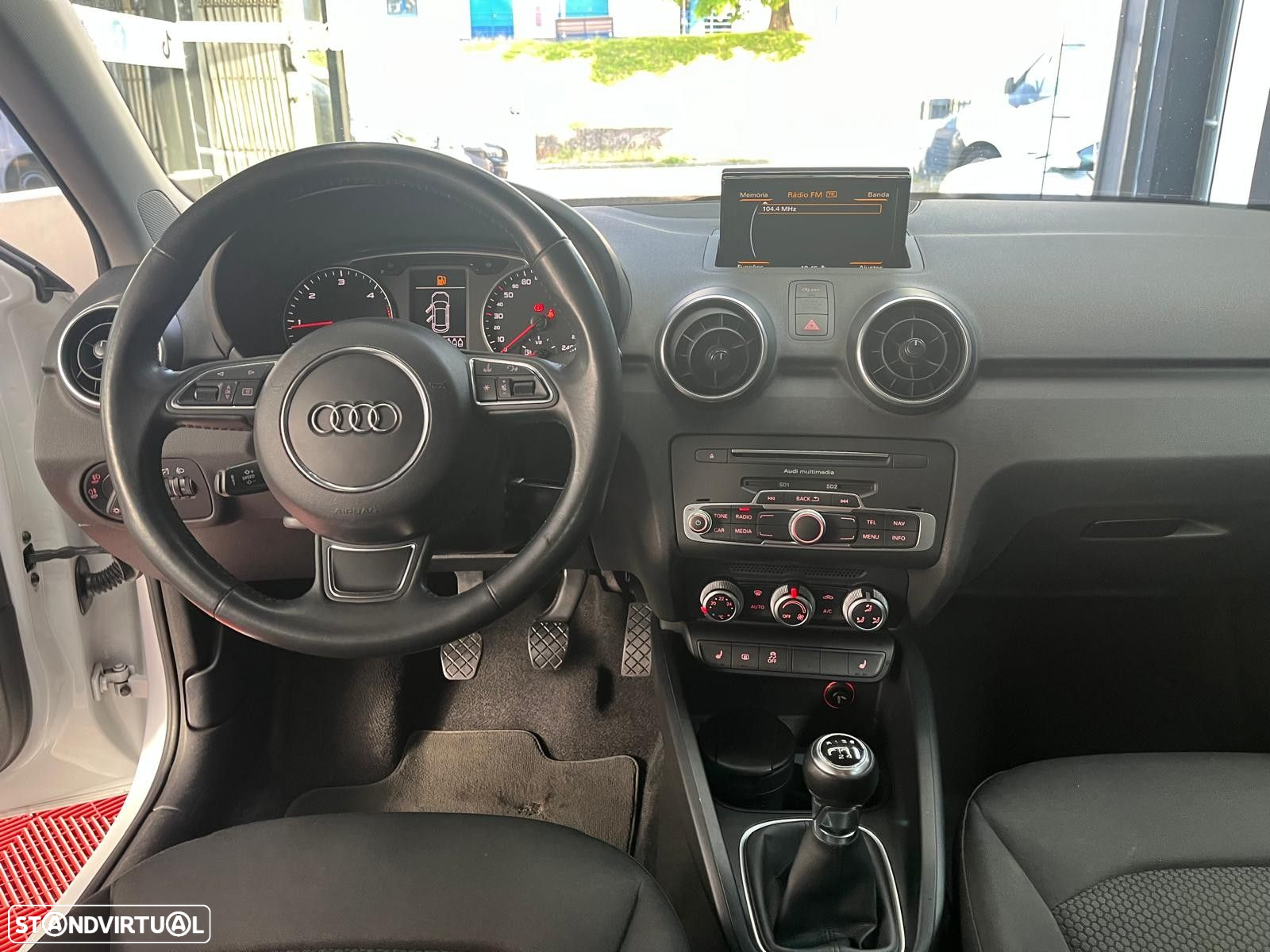 Audi A1 Sportback 1.6 TDI - 10