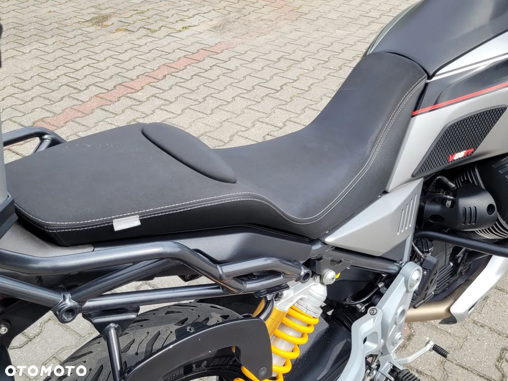Moto Guzzi V85 - 20