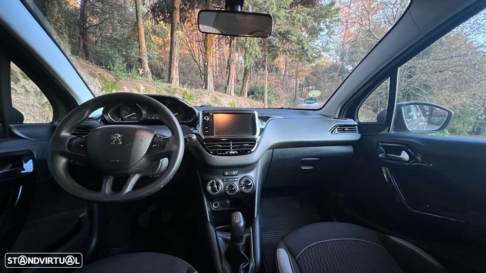 Peugeot 208 e-HDi 92 Stop&Start Style - 8