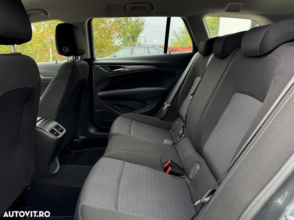 Opel Insignia - 15