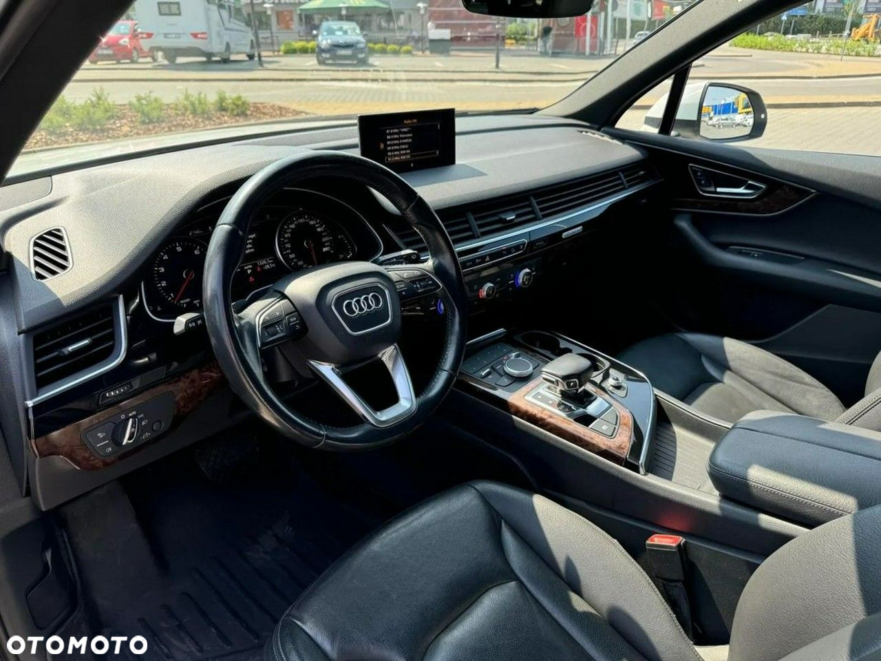 Audi Q7 3.0 TFSI Quattro Tiptronic - 25
