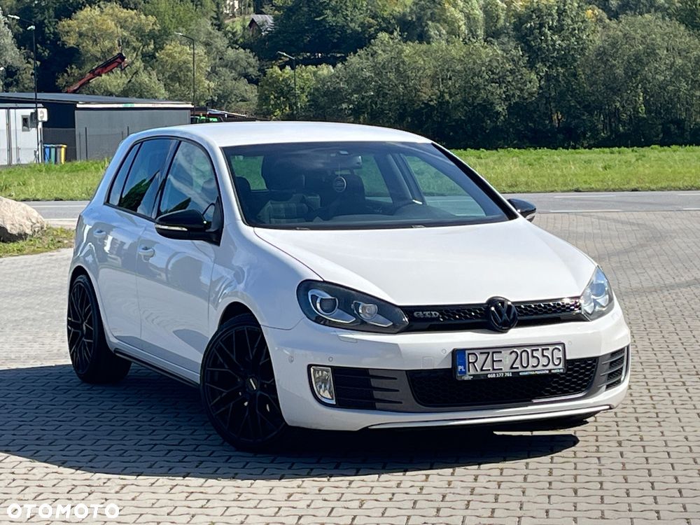 Volkswagen Golf - 5