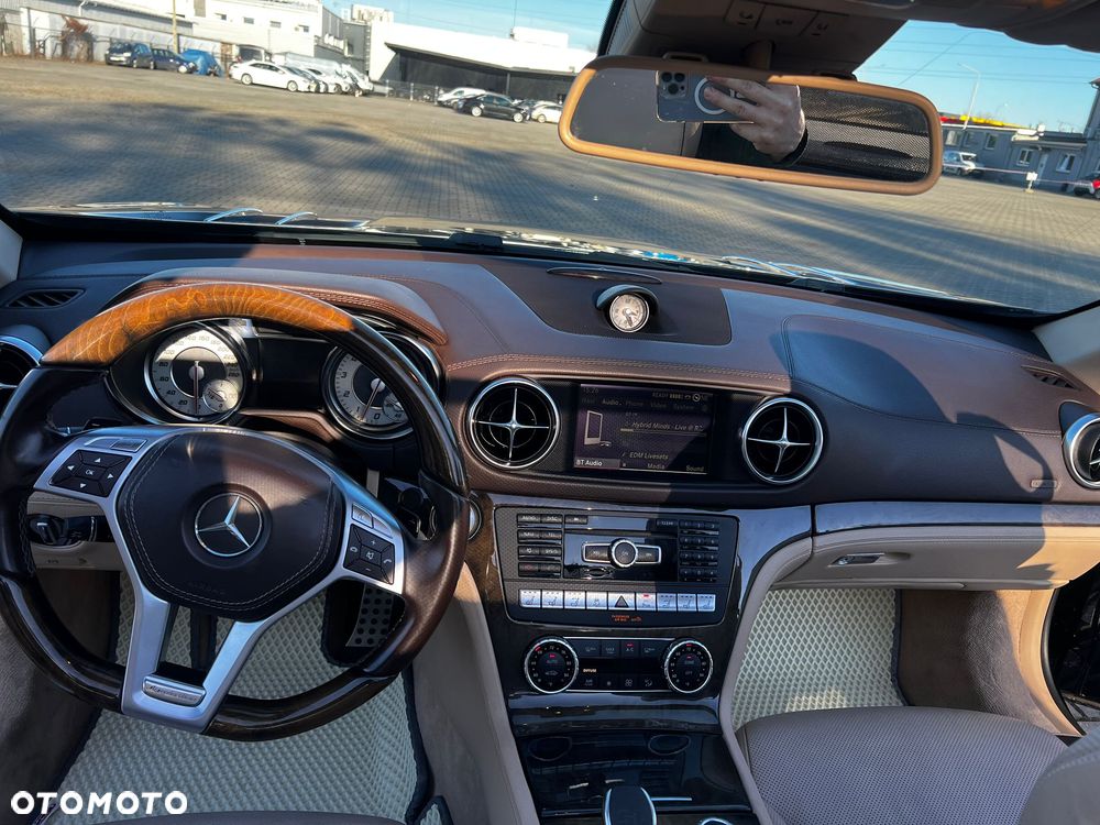 Mercedes-Benz SL - 18