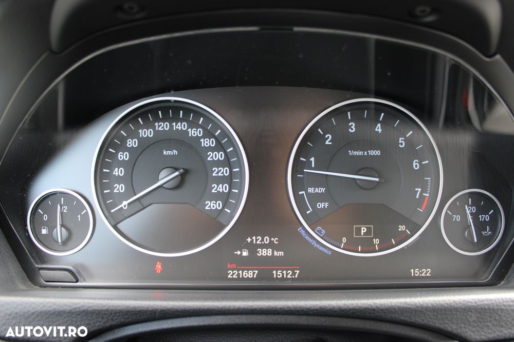 BMW Seria 3 320i Aut. Sport Line - 17
