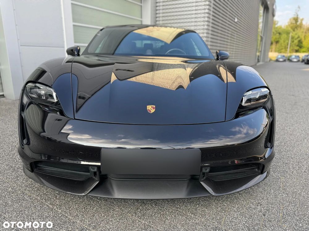 Porsche Taycan - 31