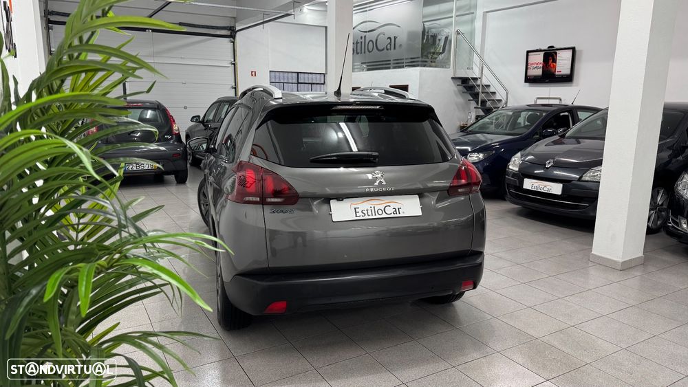 Peugeot 2008 1.2 PureTech Style - 4