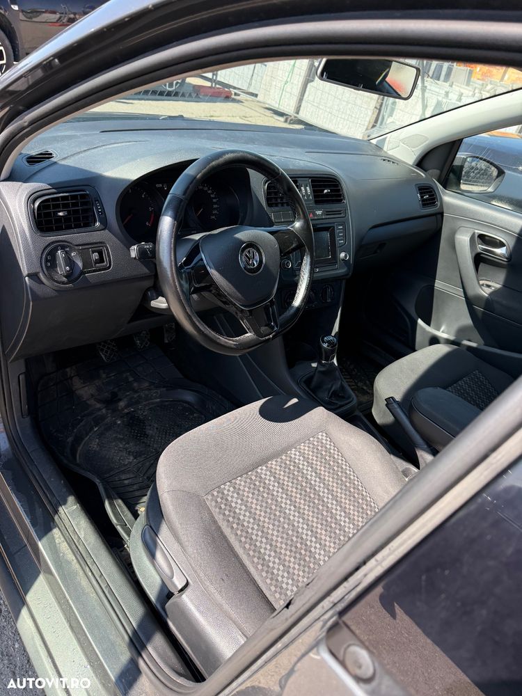 Volkswagen Polo 1.4 TDI (Blue Motion Technology) Comfortline - 11