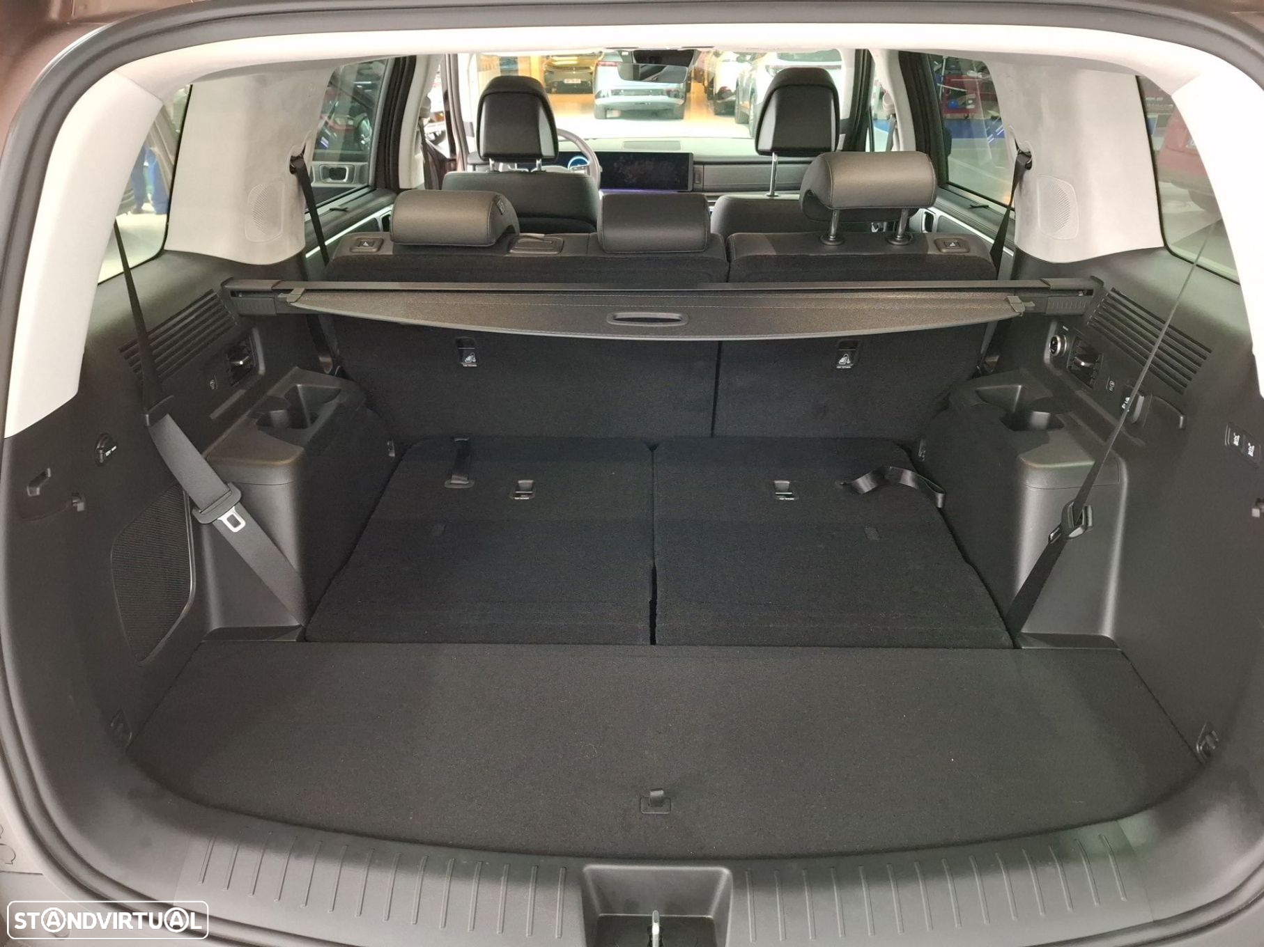 Hyundai Santa Fe 1.6 T-GDI HEV Vanguard - 16
