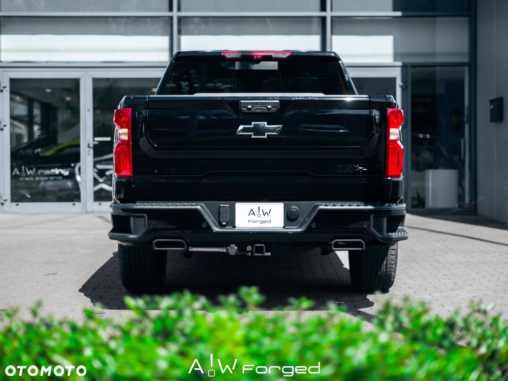 Chevrolet Silverado - 9