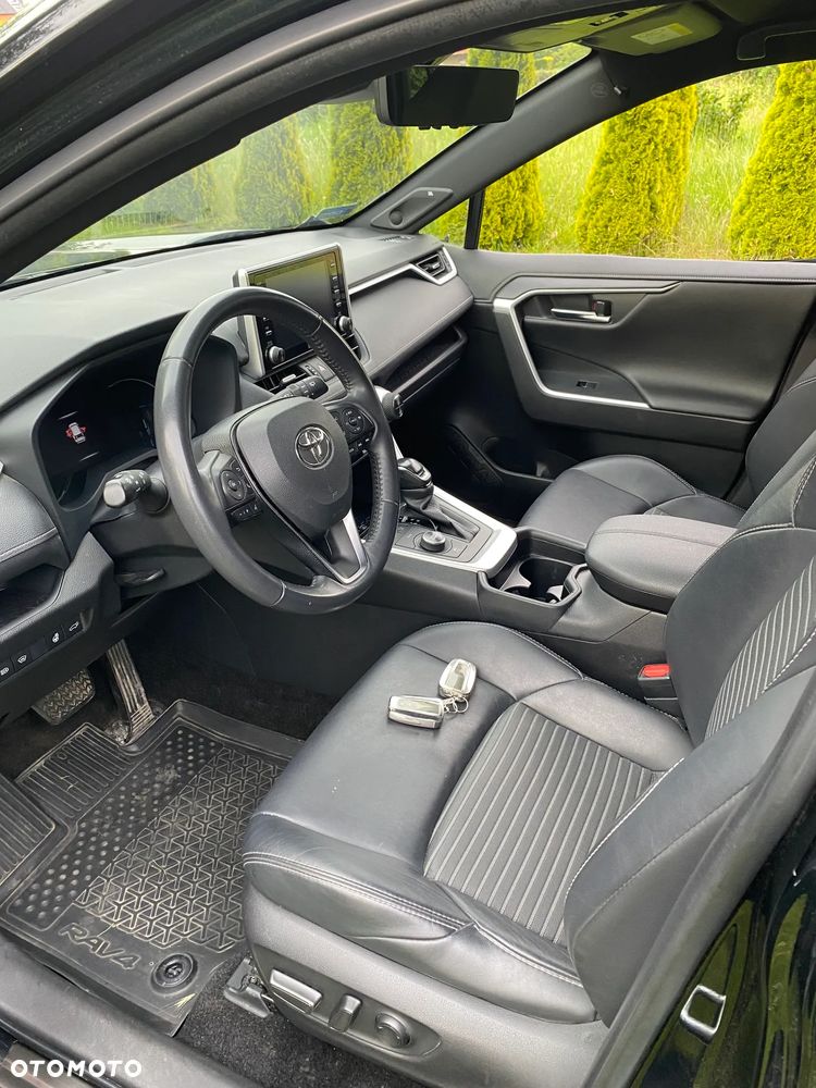 Toyota RAV4 - 11