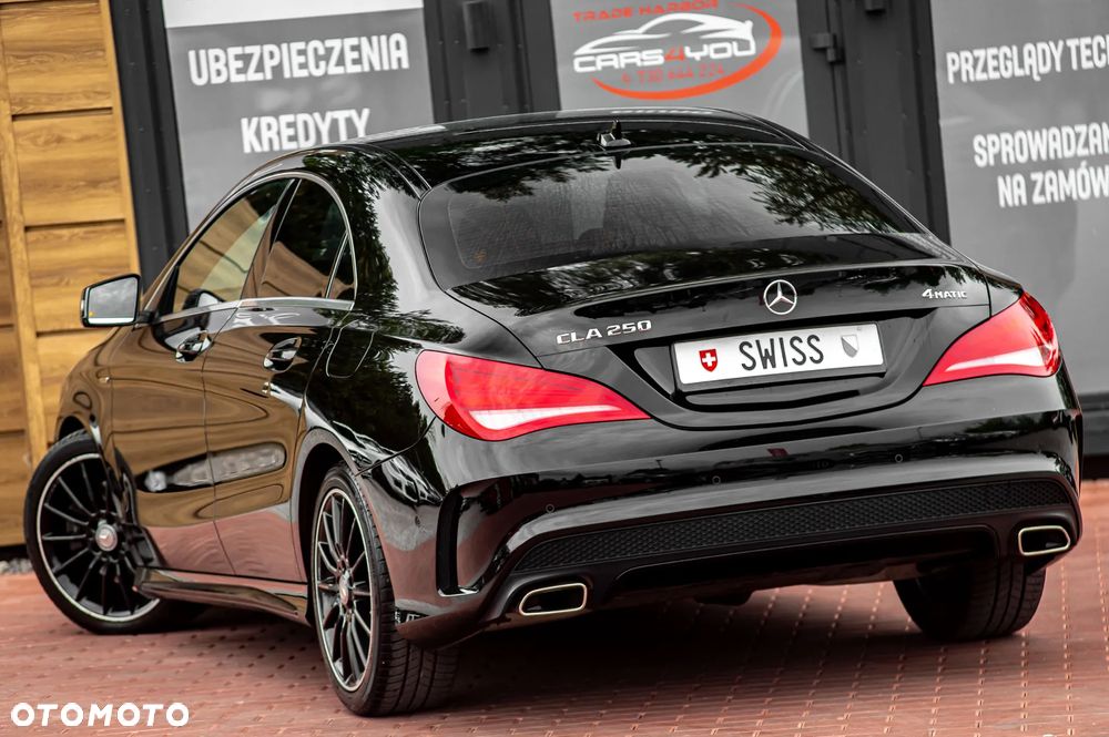 Mercedes-Benz CLA 250 4Matic 7G-DCT AMG Line - 10
