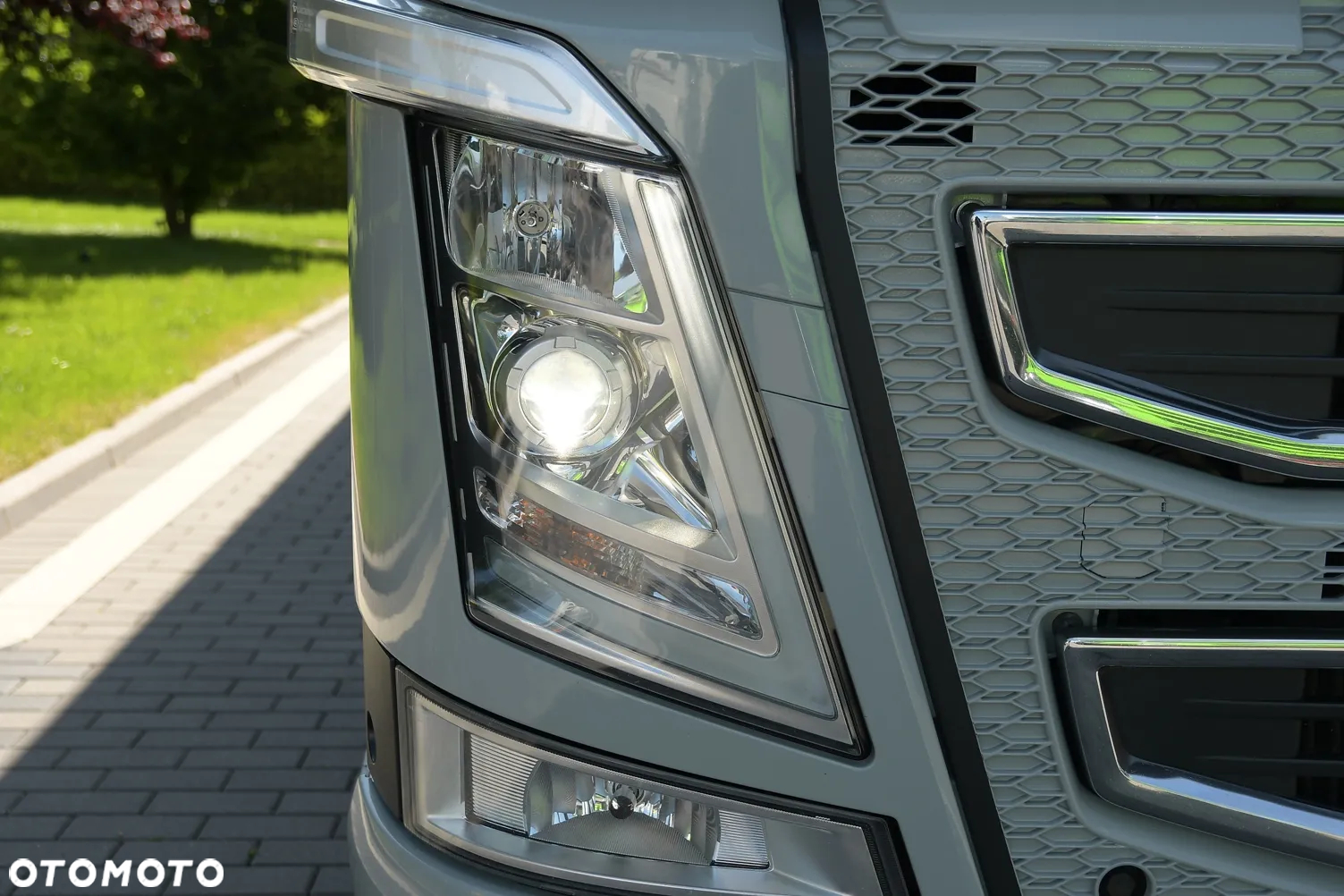 Volvo FH500///* 2019///* JEDYNE 264 TYŚ KM///* SYSTEM DOKUJĄCY WÓZKA WIDŁOWEGO///* KAMERA///* ZESTAW///* TANDEM///* 7.70+7.70///* WECON///* DACH PODNOSZONY///* STAN JAK NOWY - 13
