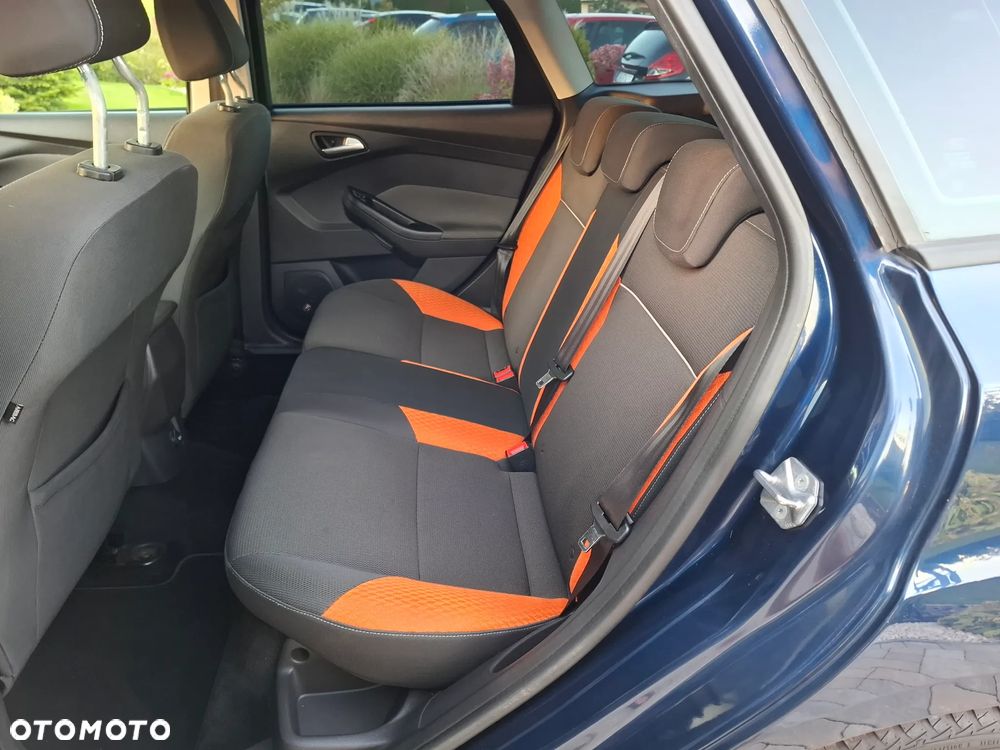 Ford Focus 1.6 TDCi DPF Champions Edition - 36