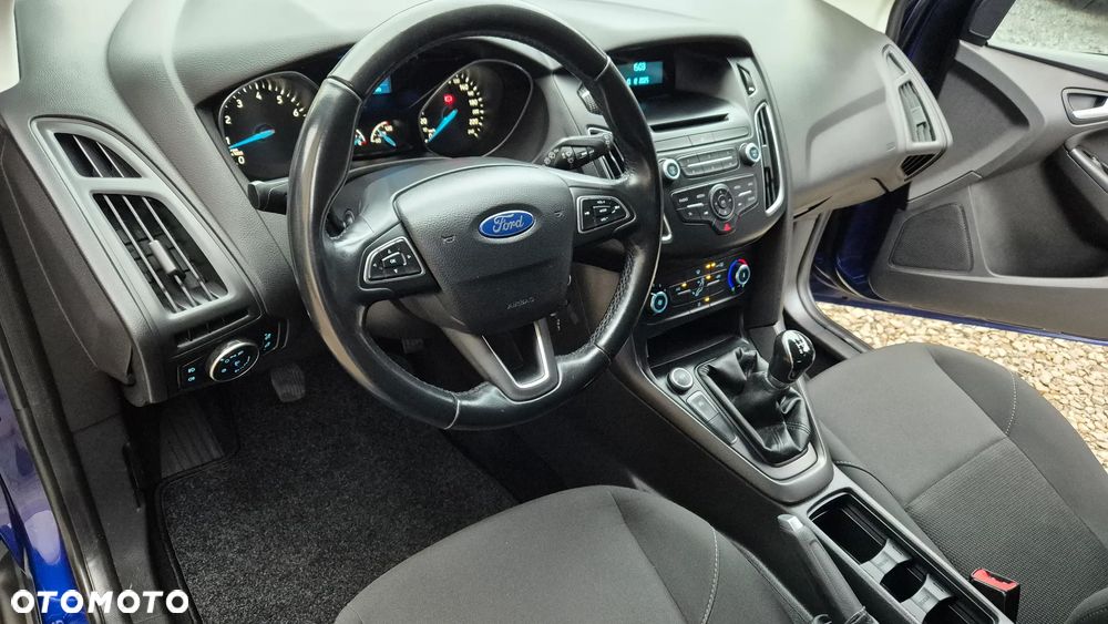 Ford Focus 1.0 EcoBoost Titanium - 19