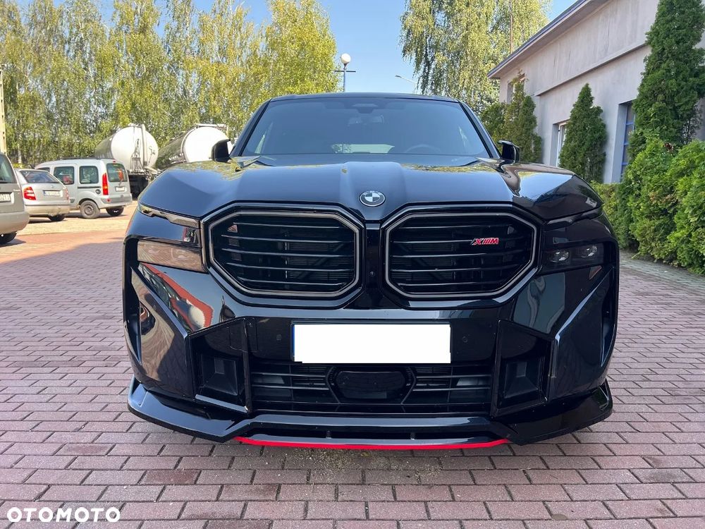BMW XM - 12