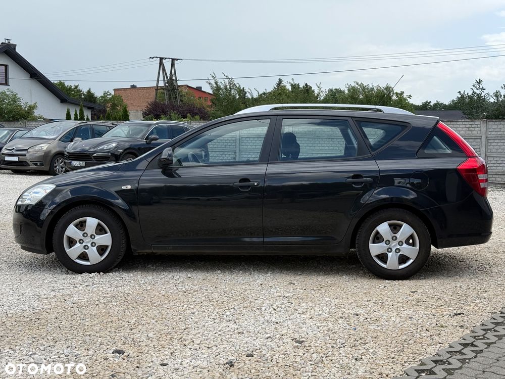 Kia Ceed 1.6 L - 23