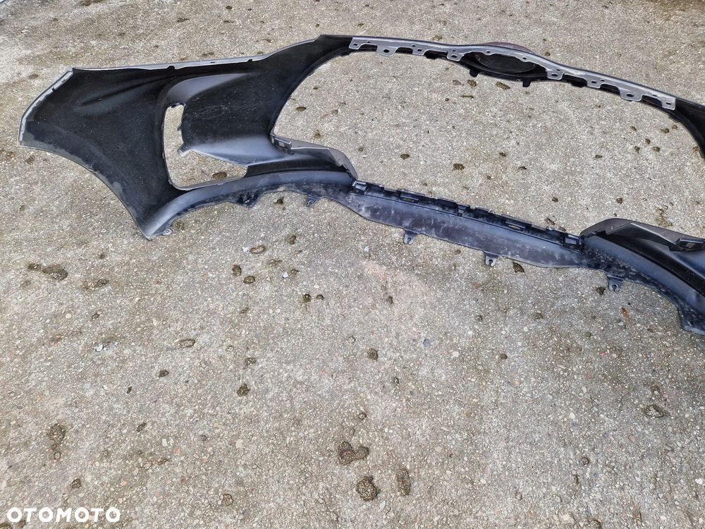 Toyota Yaris 4 IV 20- zderzak przedni znaczek - 4