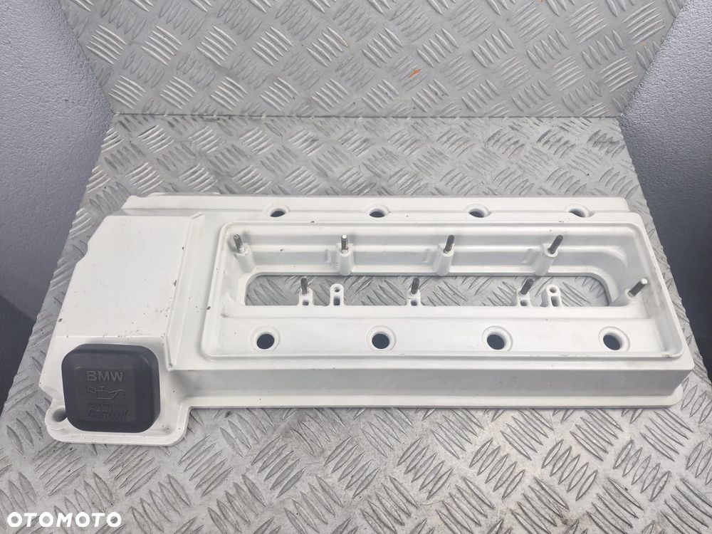 Pokrywa zaworów Prawa strona BMW 5 E39 M62 4.4 3.5 1703174 - 1