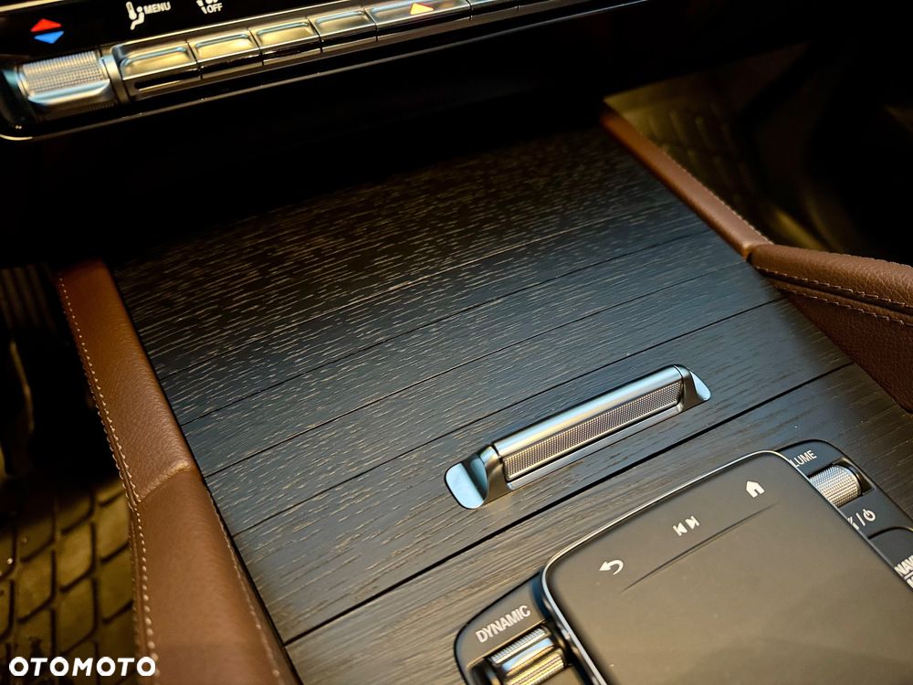 Mercedes-Benz GLE - 22