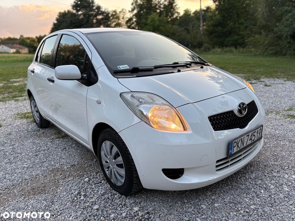 Toyota Yaris 1.0 Luna - 16