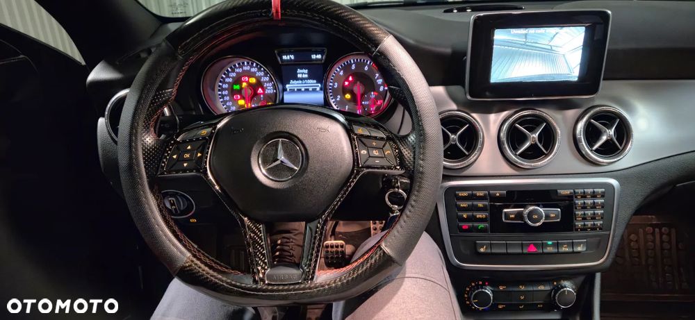 Mercedes-Benz CLA - 13