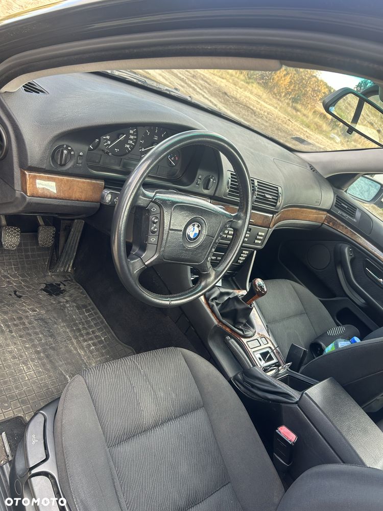 BMW Seria 5 - 8