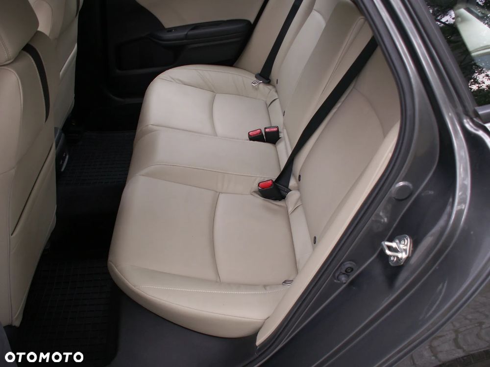Honda Civic 1.5 T Executive - 15