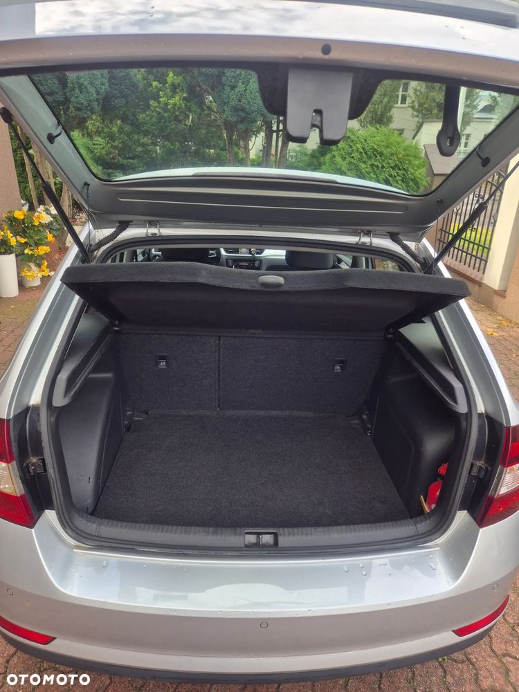 Skoda RAPID Spb 1.6 TDI DPF Ambition - 12