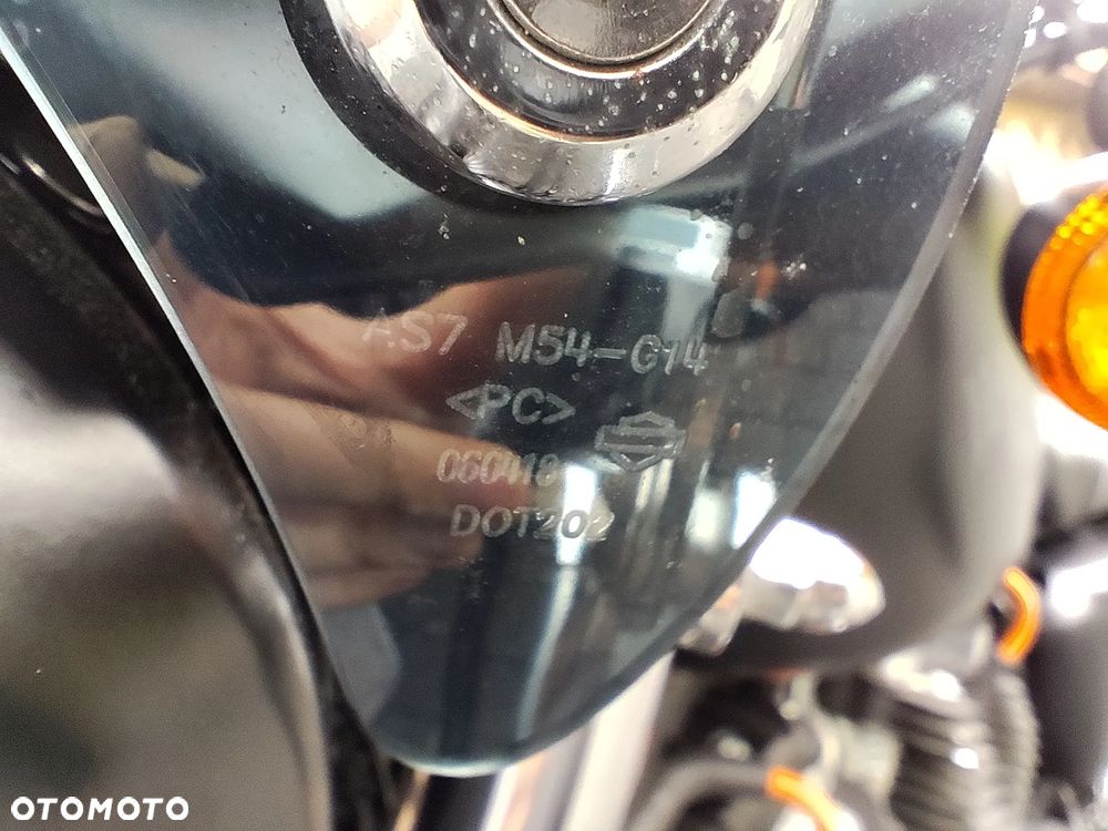 Harley-Davidson Sportster Iron 883 - 32