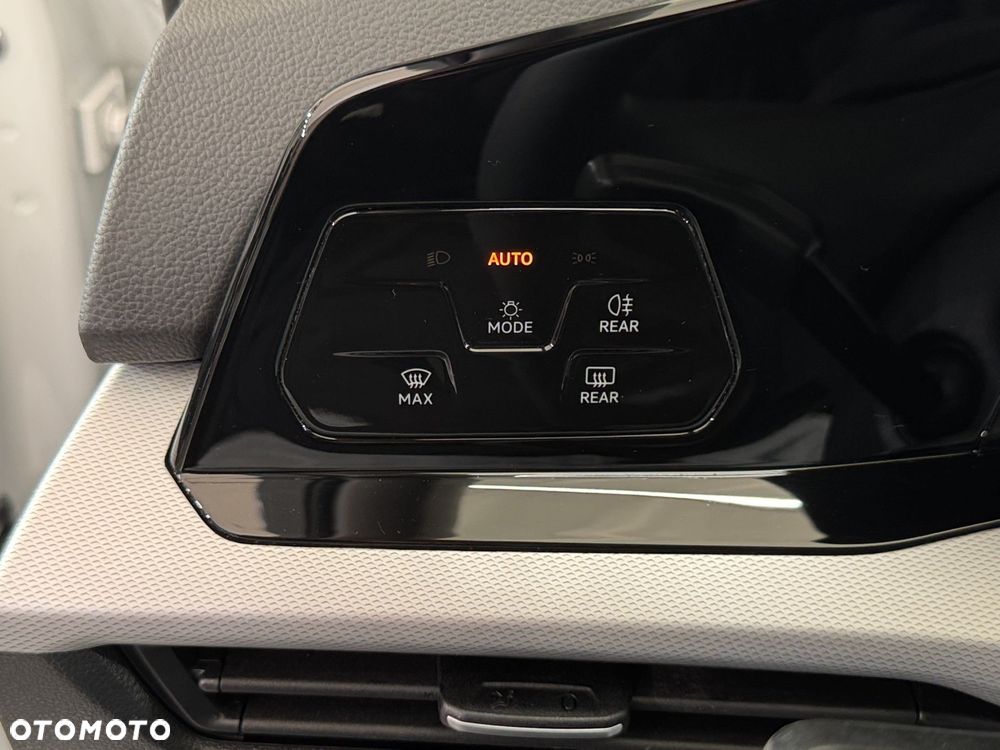 Volkswagen Golf Variant - 25