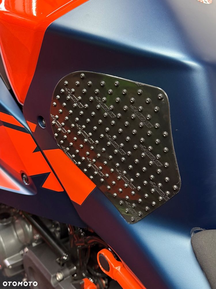 KTM RC 390 - 24