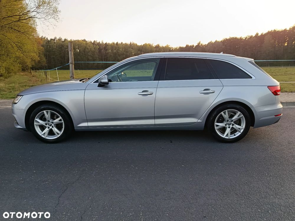 Audi A4 Avant 2.0 TFSI ultra S tronic sport - 33