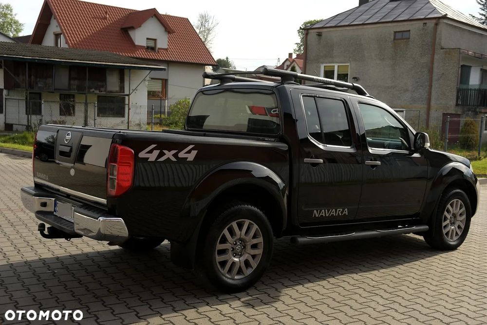 Nissan Navara 3.0 D V6 Platinum Long EU5 - 10