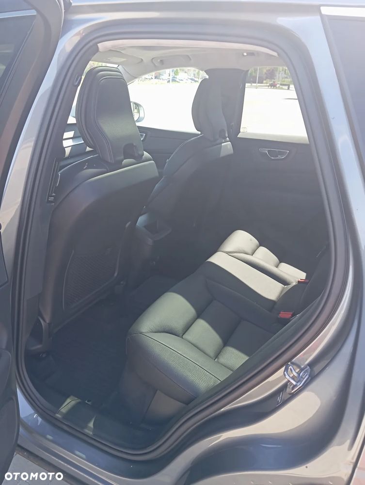 Volvo XC 60 T5 Momentum - 11
