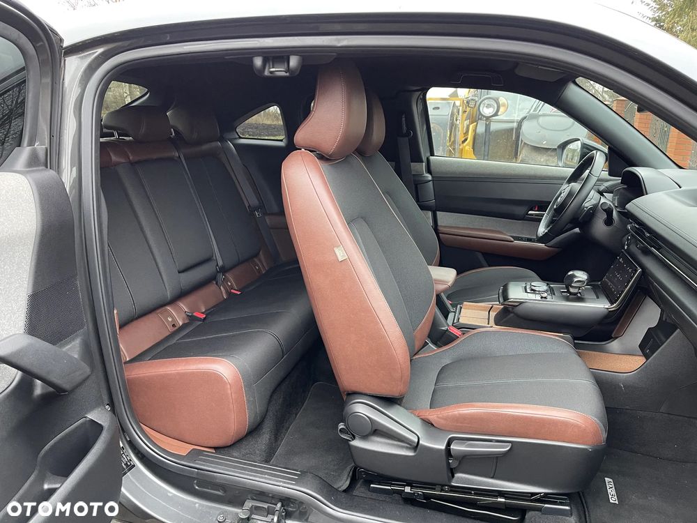 Mazda MX-30 e-SKYACTIV EXCLUSIVE-LINE - 23