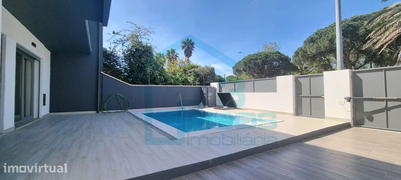 Moradia V4+1 com piscina - Costa da Caparica - Almada - Grande imagem: 2/36