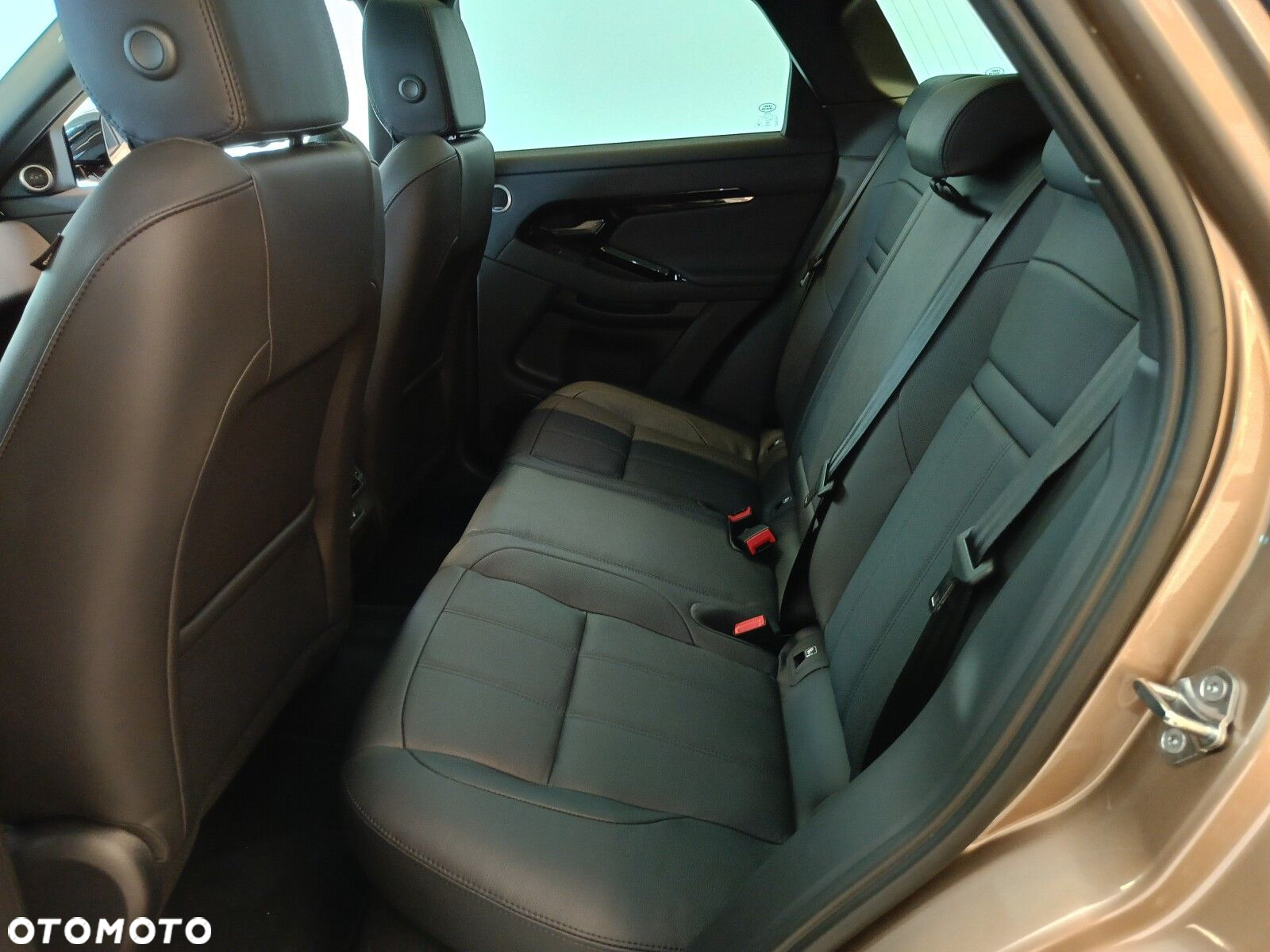 Land Rover Range Rover Evoque - 30