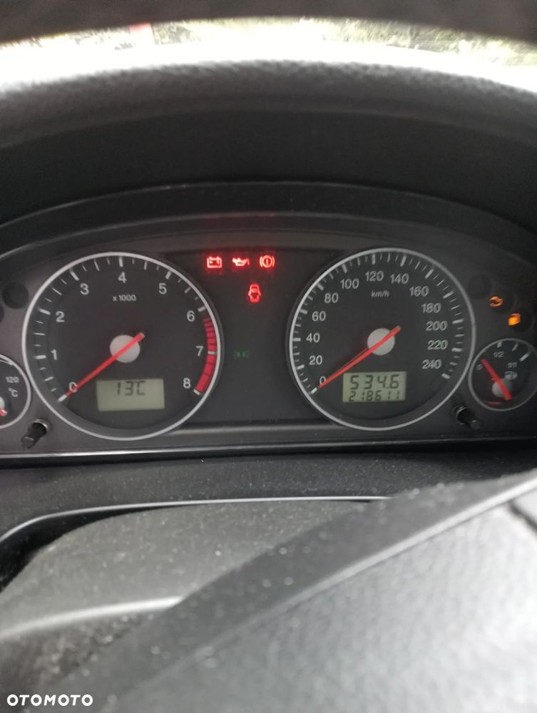 Ford Mondeo 1.8 Ambiente - 11