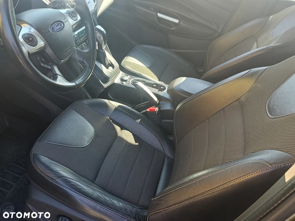 Ford Kuga 2.0 TDCi 4x4 Titanium - 30