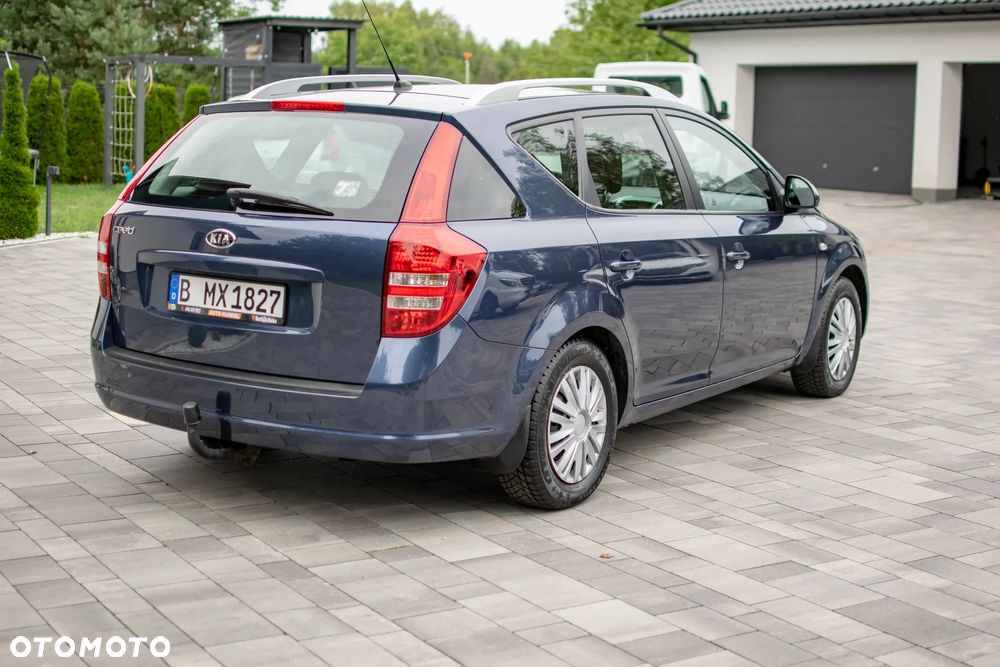 Kia Ceed - 23