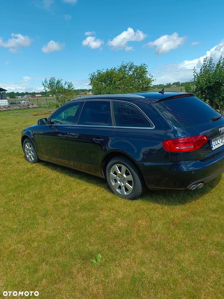Audi A4 Avant - 4