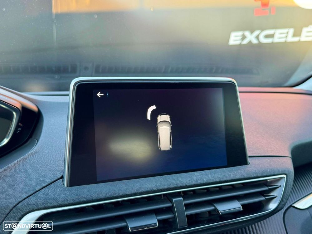 Peugeot 5008 1.5 BlueHDi Allure EAT8 - 18