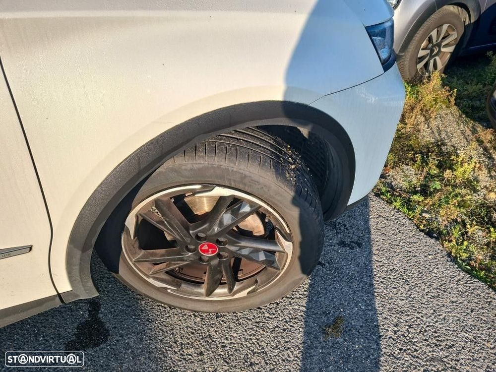 DS DS7 Crossback 1.6 THP Performance Line EAT8 - 4